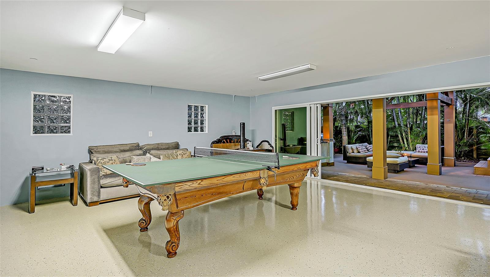 SIESTA BEACH - Residential