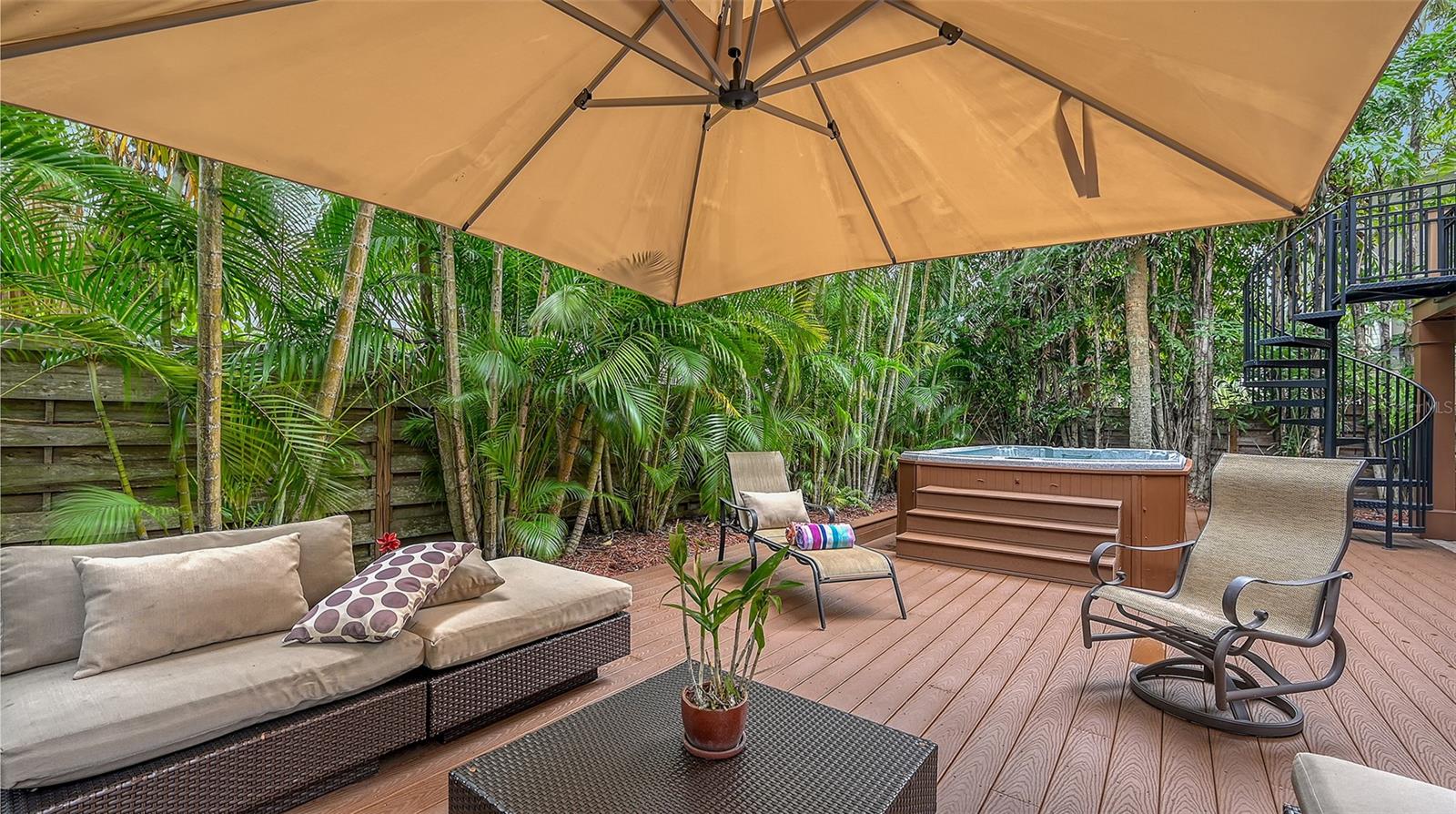 SIESTA BEACH - Residential
