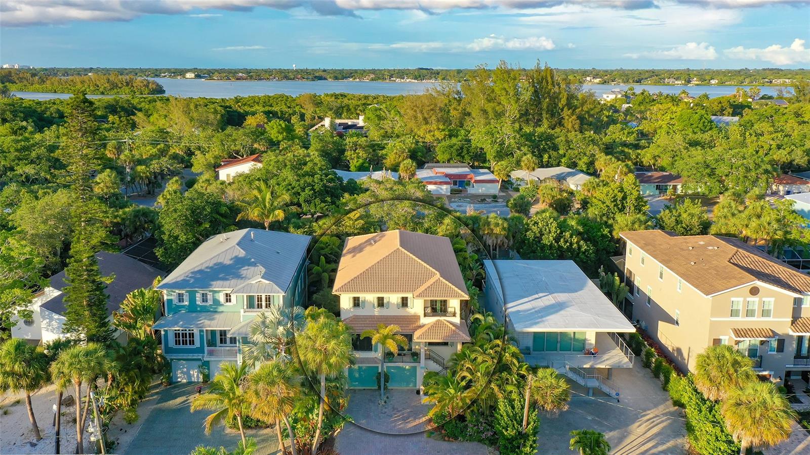 SIESTA BEACH - Residential