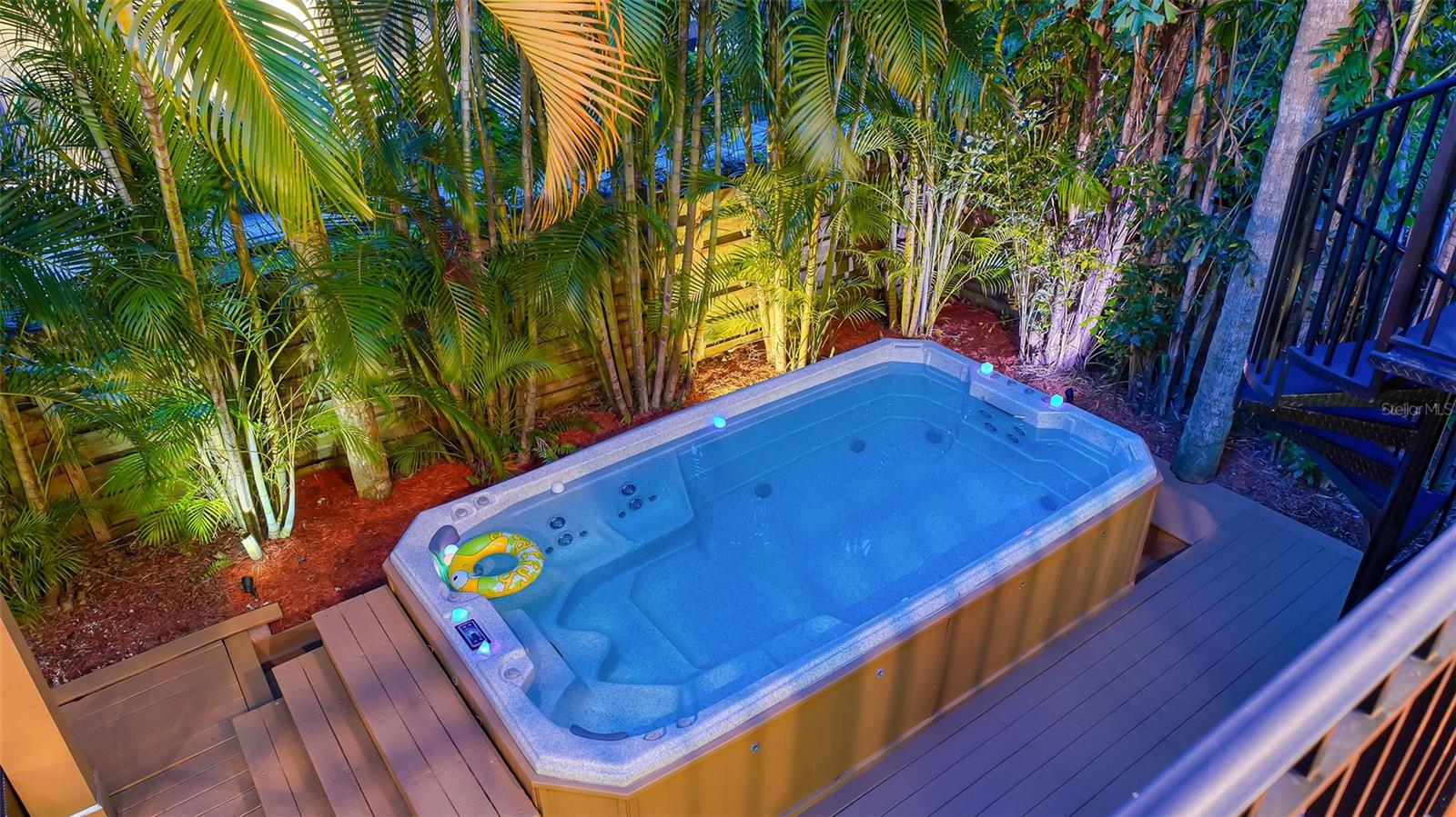 SIESTA BEACH - Residential