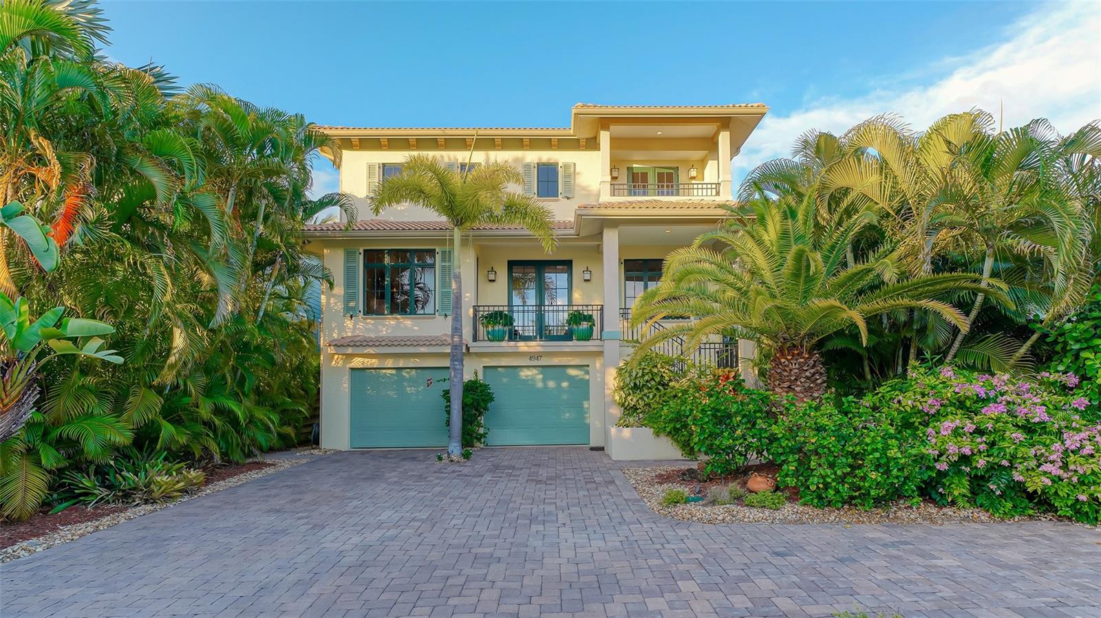 SIESTA BEACH - Residential