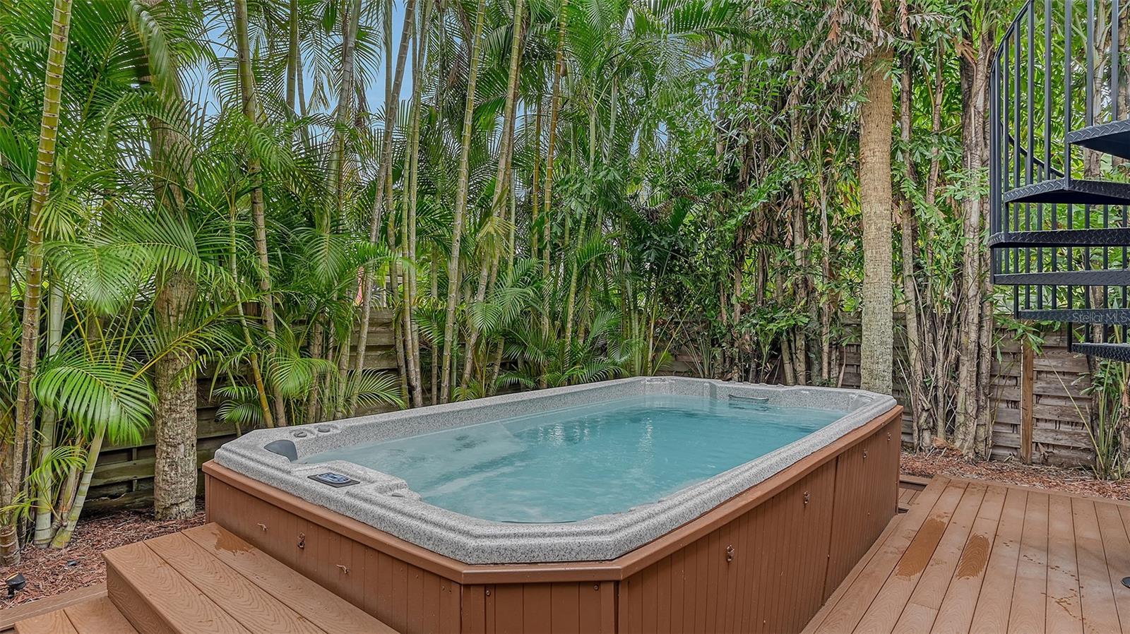 SIESTA BEACH - Residential