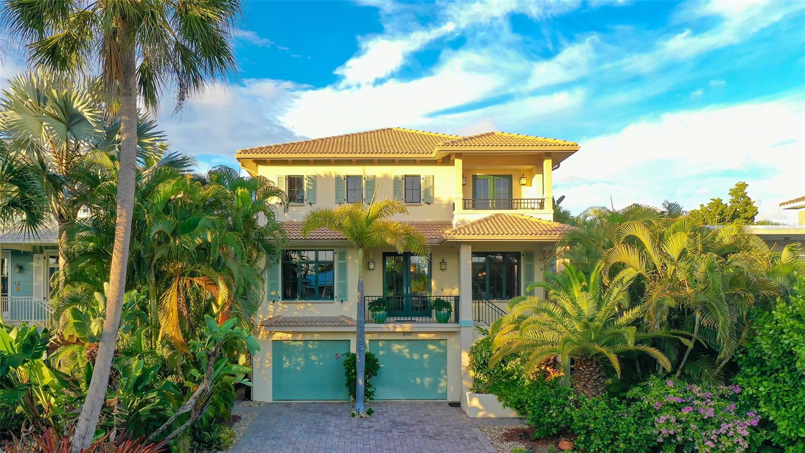 SIESTA BEACH - Residential