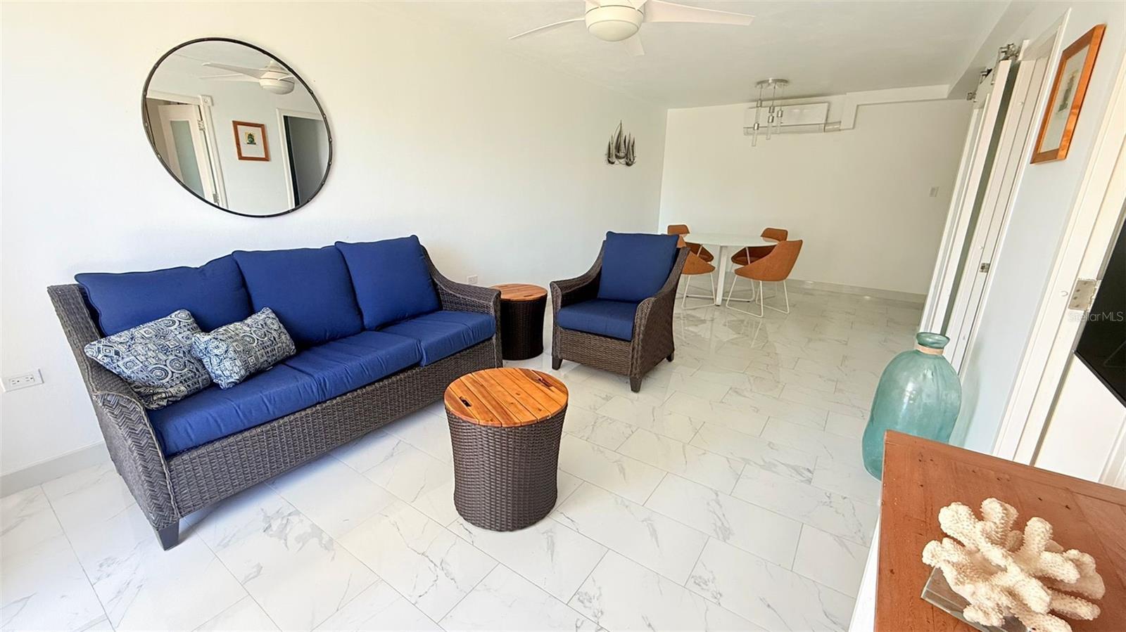 CATILLO DEL MAR - Residential