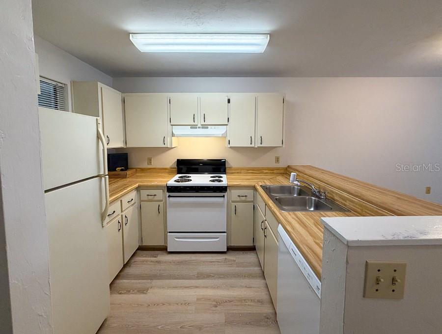 TREEHOUSE VILLAGE - Residential Lease