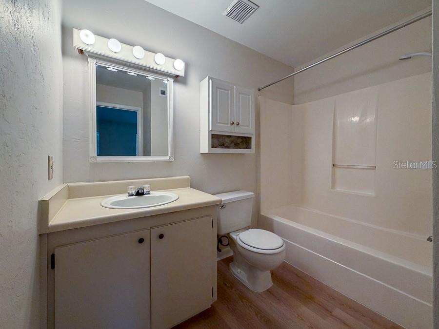 TREEHOUSE VILLAGE - Residential Lease