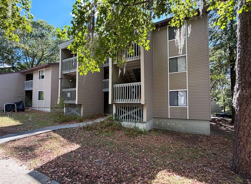 Move-in ready third-floor condo in Treehouse Village—perfectly located just minutes from the University of Florida, UF Health, downtown Gainesville, shopping, and dining. Easily commute by car, bike, or bus (with a bus stop right nearby)! Inside, you’ll find brand new vinyl plank flooring, new carpet in the bedrooms, and fresh paint throughout. The open-concept living and dining area flows into a fully equipped kitchen with a breakfast bar. The unit also includes a washer and dryer for your convenience.

Enjoy access to two community pools and a fitness center!

Schedule your showing today!

Fees:
$60.00 Application Fee (per adult 18+)
$60.00 Guarantor Fee (if applicable)
$250.00 Leasing Fee (due at lease signing)