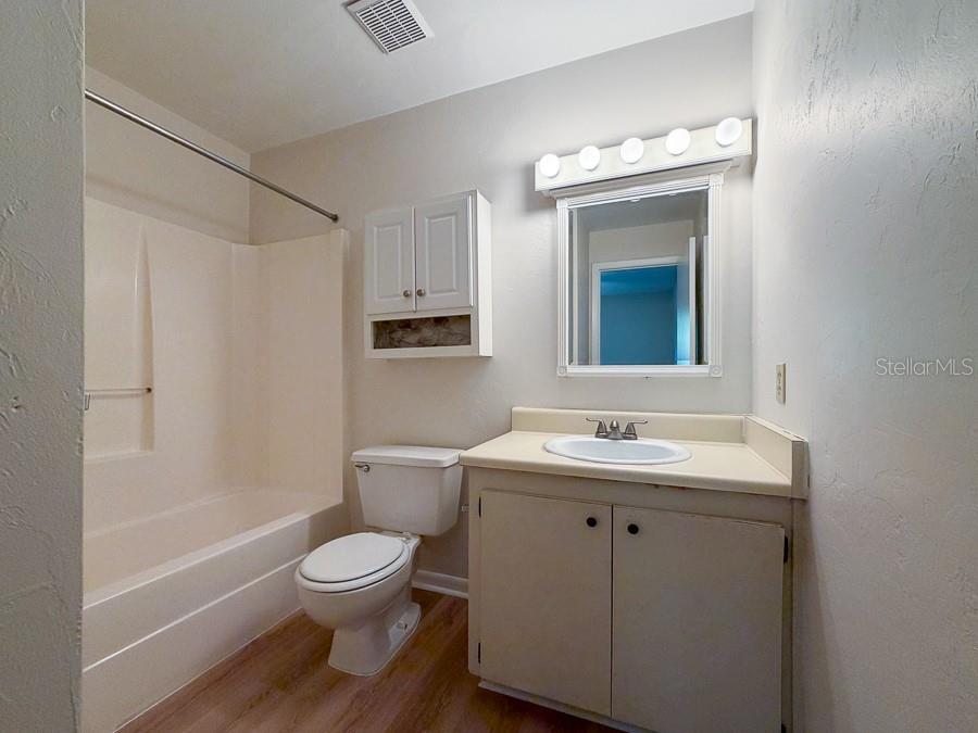 TREEHOUSE VILLAGE - Residential Lease
