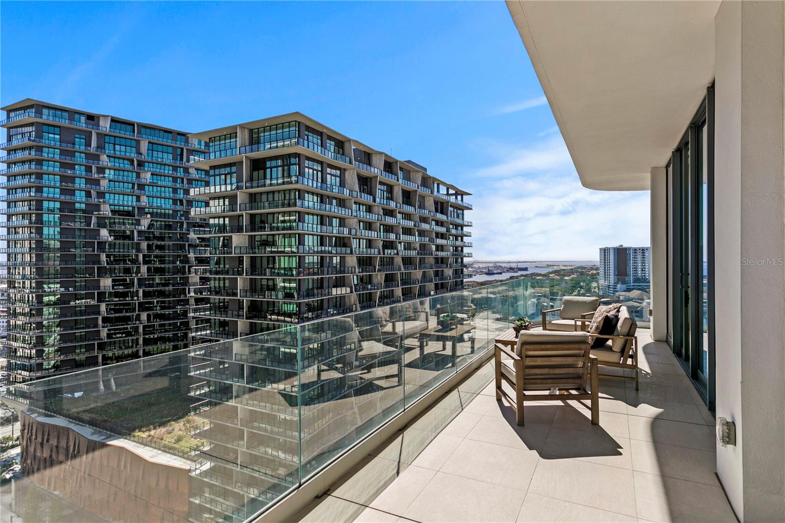 RESIDENCES AT THE TAMPA EDITION - Residential