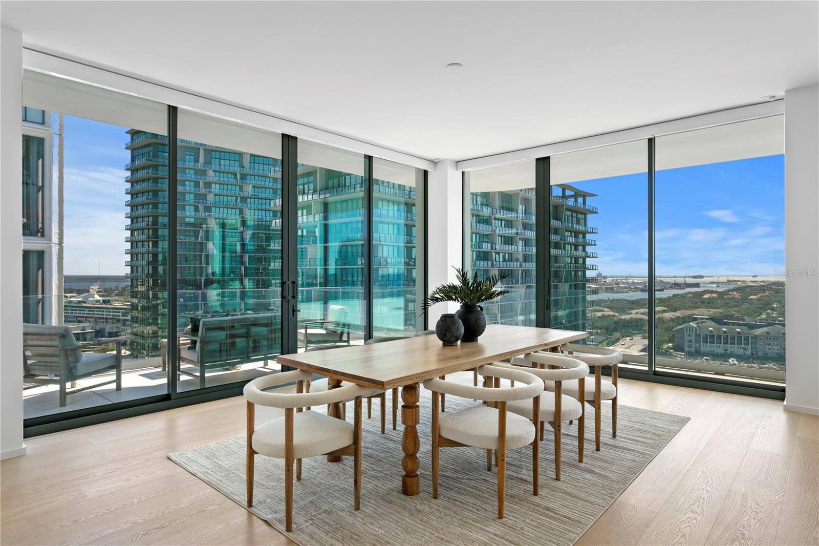 1000 WATER STREET 1402