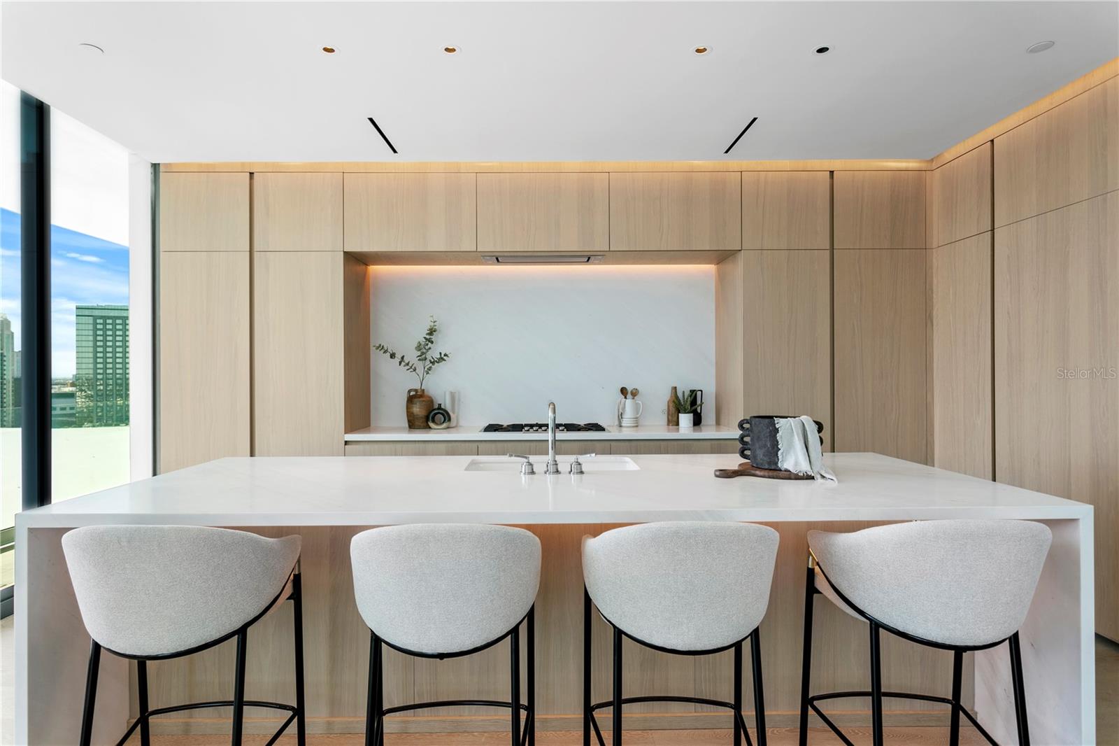 1000 WATER STREET 1402