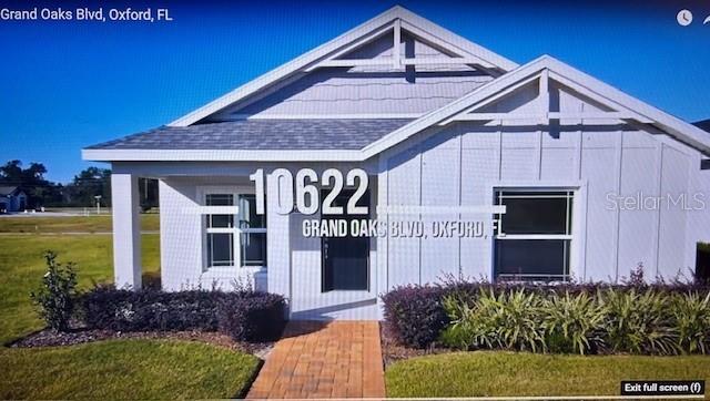 The beautiful Caroline model is available to rent on October 1, 2025. There are 3 bedrooms and 2.5 bathrooms; split floor plan with 2 guest bedrooms and Jack n Jill bathroom in the front and primary bedroom and ensuite bathroom at the rear of the house. Oversized two car garage. Bring the pups. Landlord pays HOA fee which includes a beautiful Clubhouse, Fitness Center, Resort Style Pool and Spa, 2 Pickleball Courts, a Playground, Dog Park and Lawn Mowing is included in the rent. Adjacent to The Villages, and no age restrictions in Grand Oaks Manor. Only 5 minutes north to E CR 466 in The Villages for a myriad of shopping, dining, cultural events, health facilities and The Villages Charter School.
