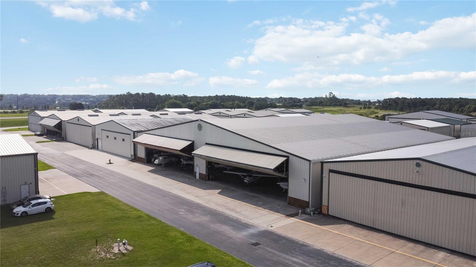 ORLANDOA-APOPKA AIRPORT COML - Commercial Sale