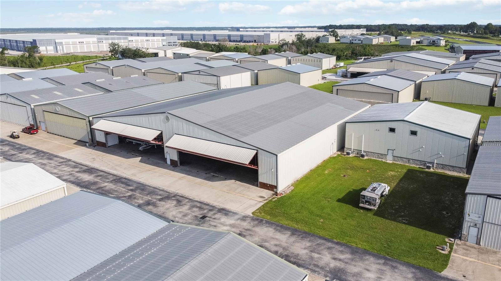 ORLANDOA-APOPKA AIRPORT COML - Commercial Sale