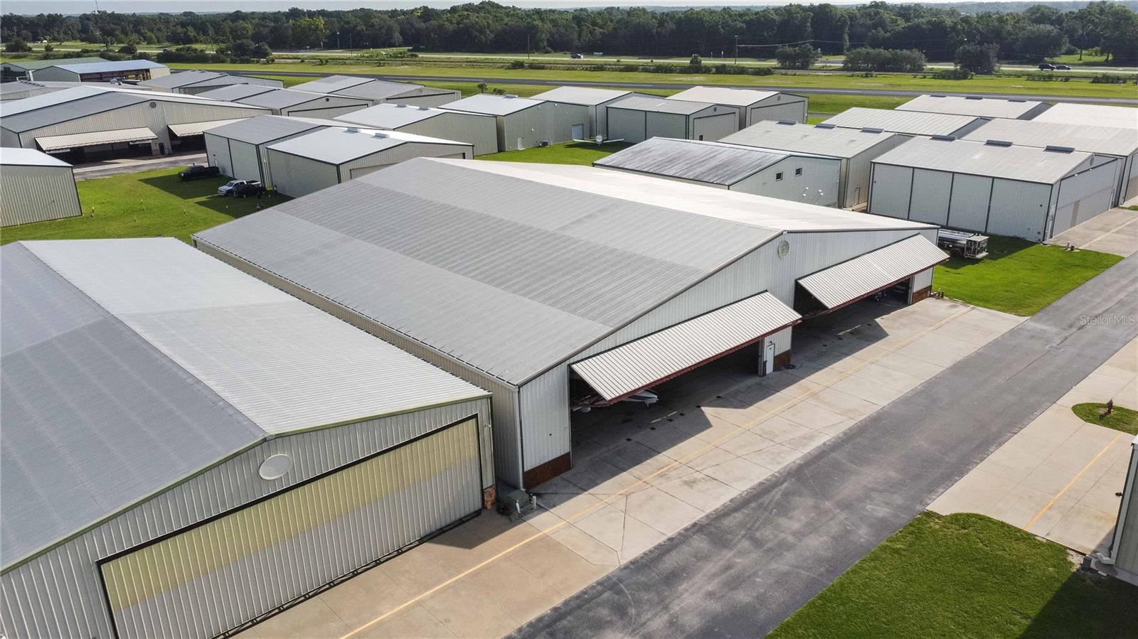 ORLANDOA-APOPKA AIRPORT COML - Commercial Sale