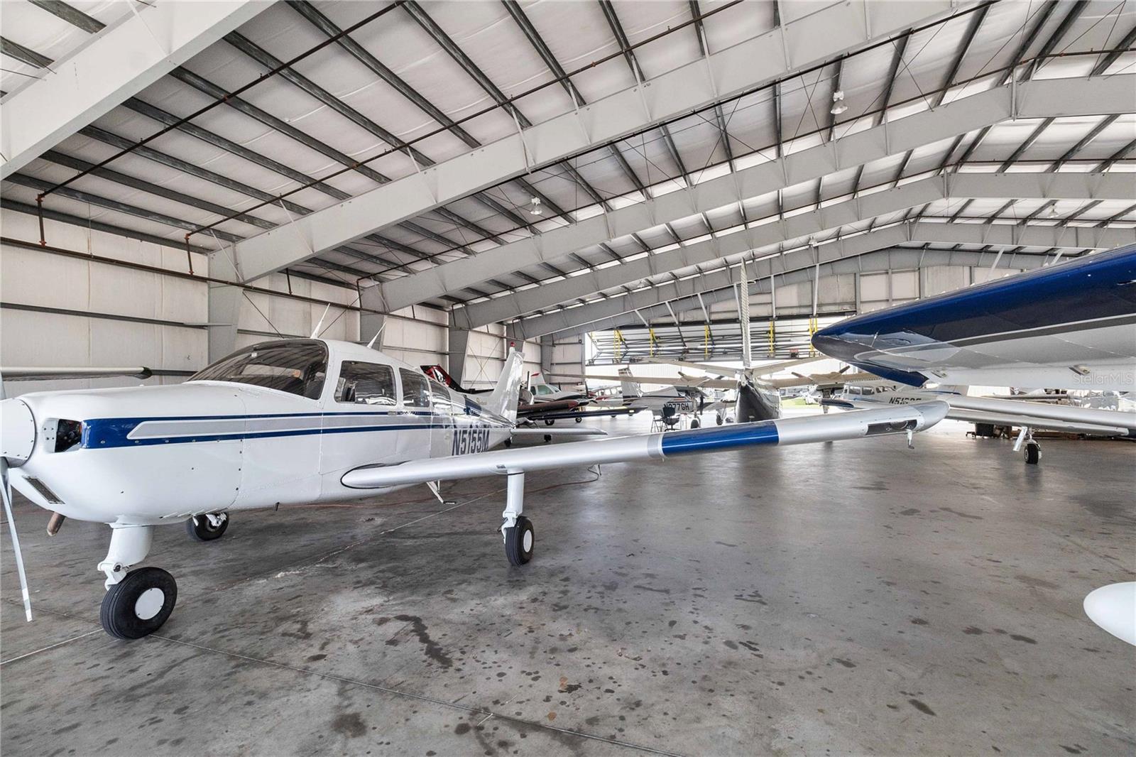 ORLANDOA-APOPKA AIRPORT COML - Commercial Sale