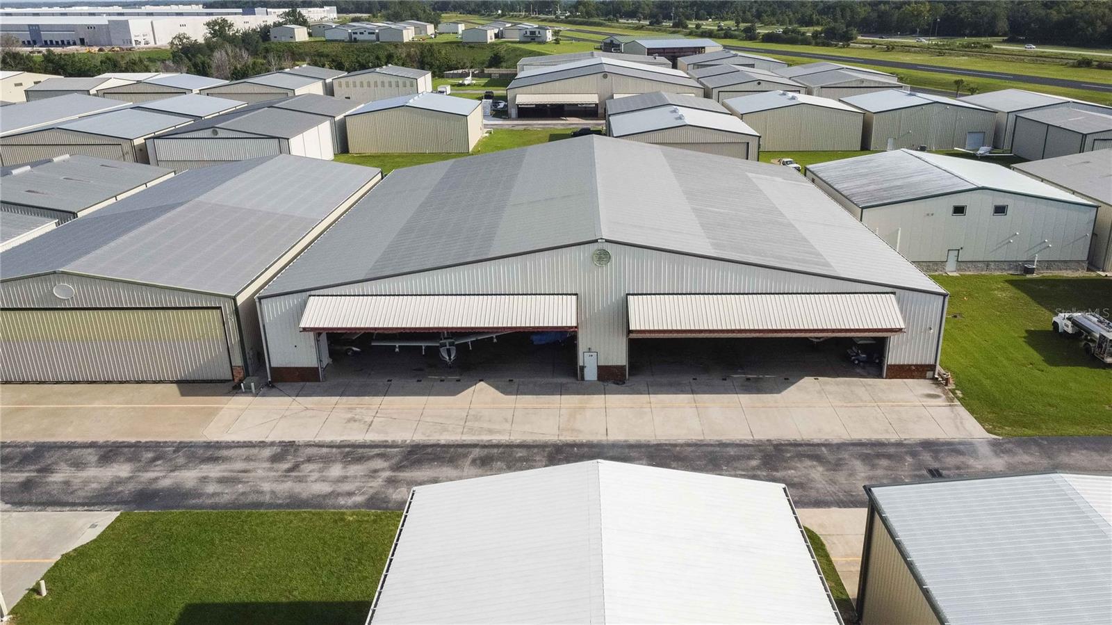 ORLANDOA-APOPKA AIRPORT COML - Commercial Sale