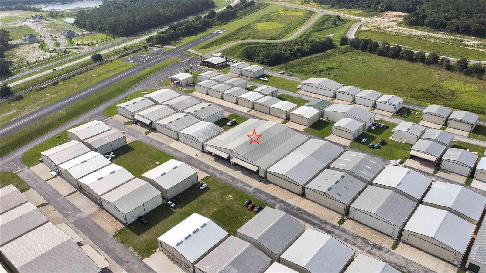 ORLANDOA-APOPKA AIRPORT COML - Commercial Sale