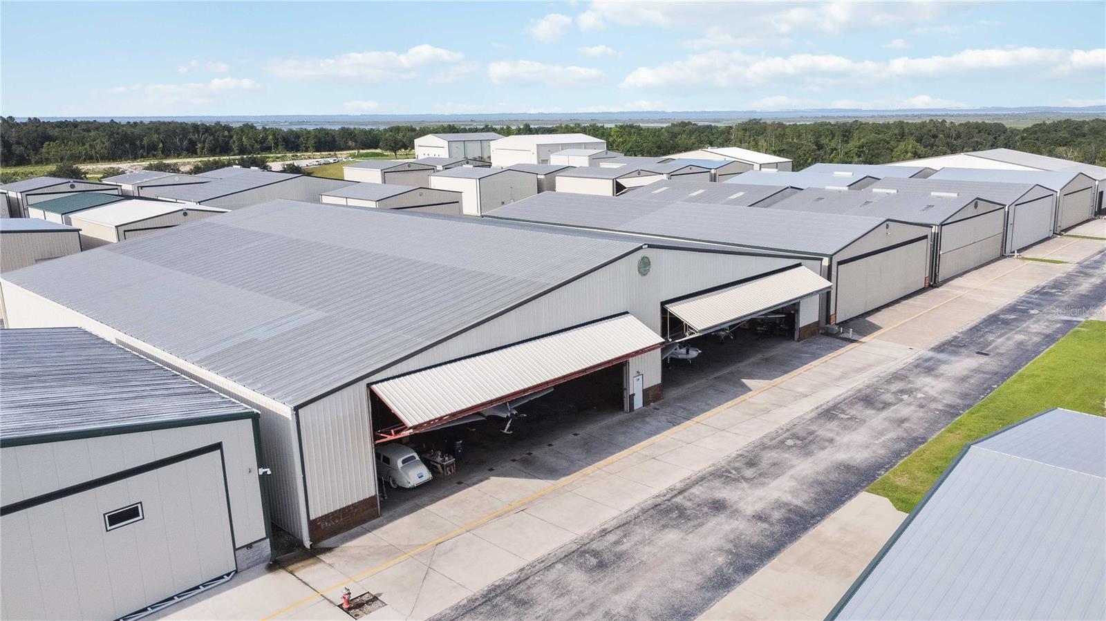 ORLANDOA-APOPKA AIRPORT COML - Commercial Sale