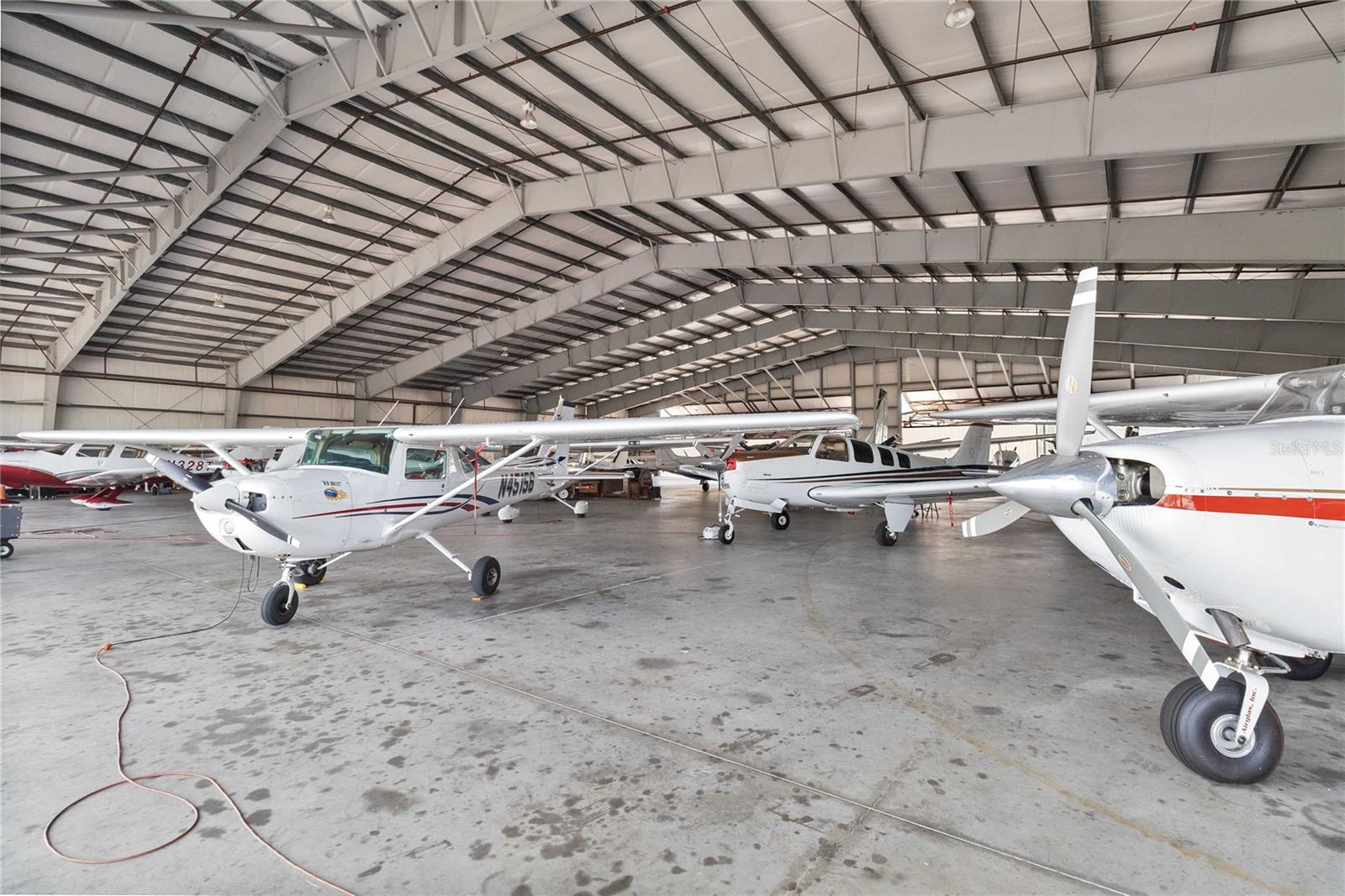 ORLANDOA-APOPKA AIRPORT COML - Commercial Sale