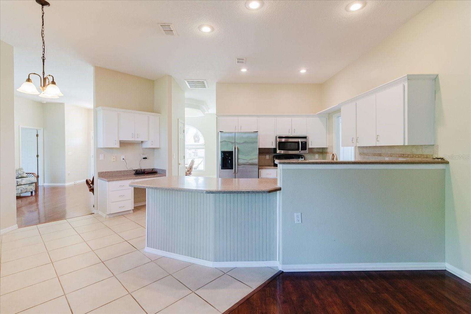 RIVER SIDE VILLAGE - Residential