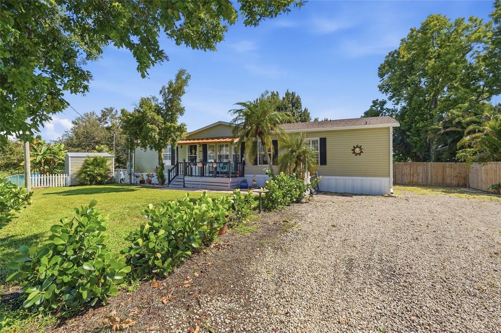 Photo of 11806 SW Spring Lake Drive, Arcadia, FL 34269 (MLS # C7530811)