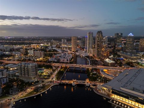 A home in TAMPA