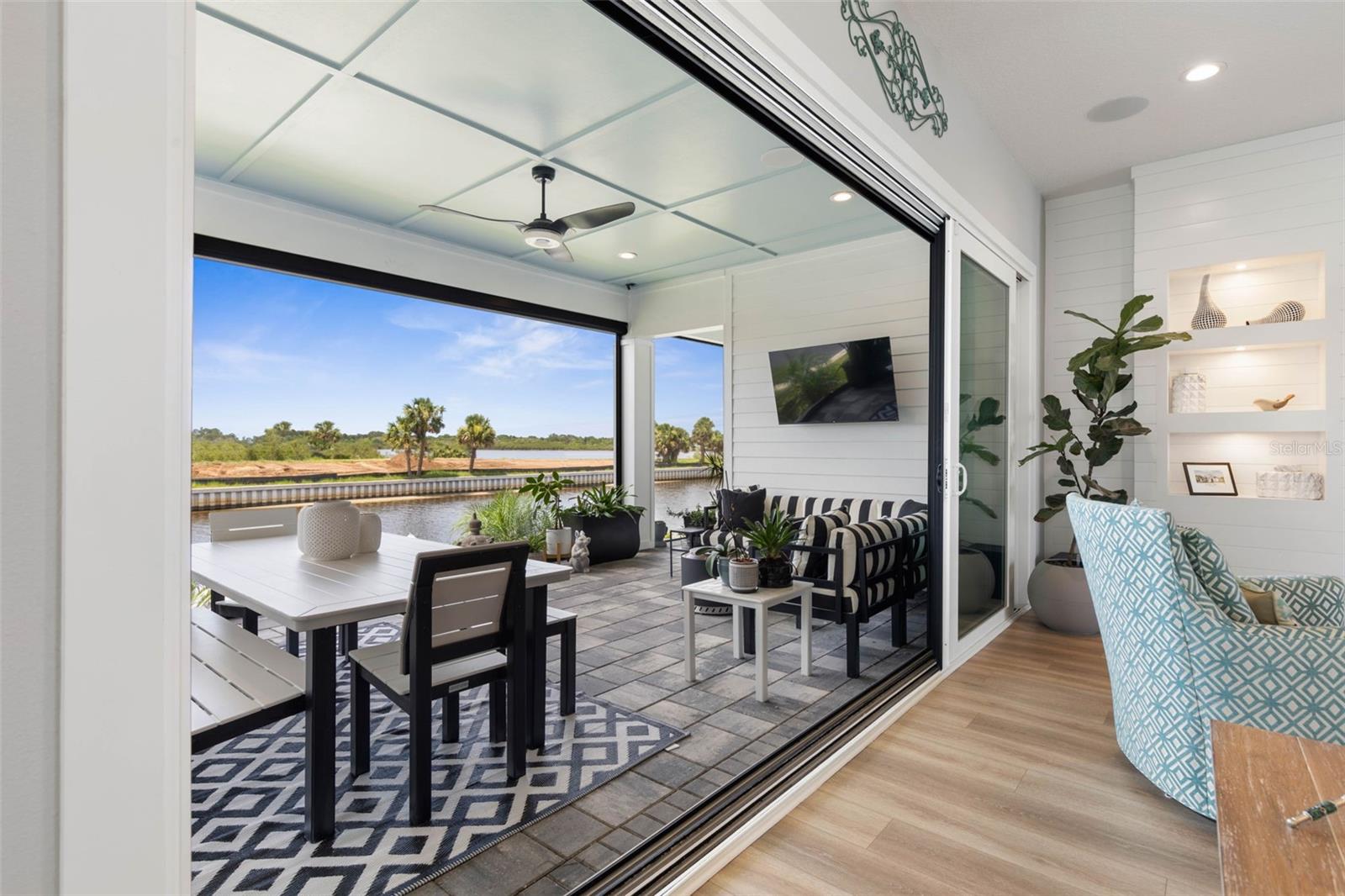 SEASIDE LNDGS - Residential