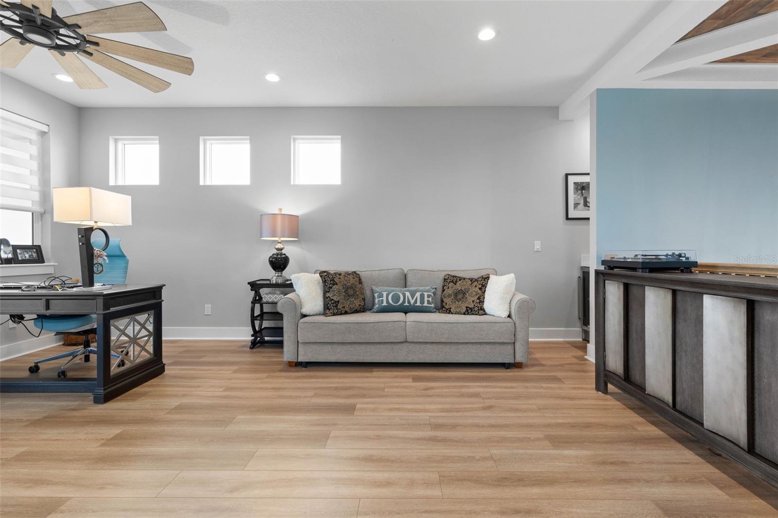 SEASIDE LNDGS - Residential