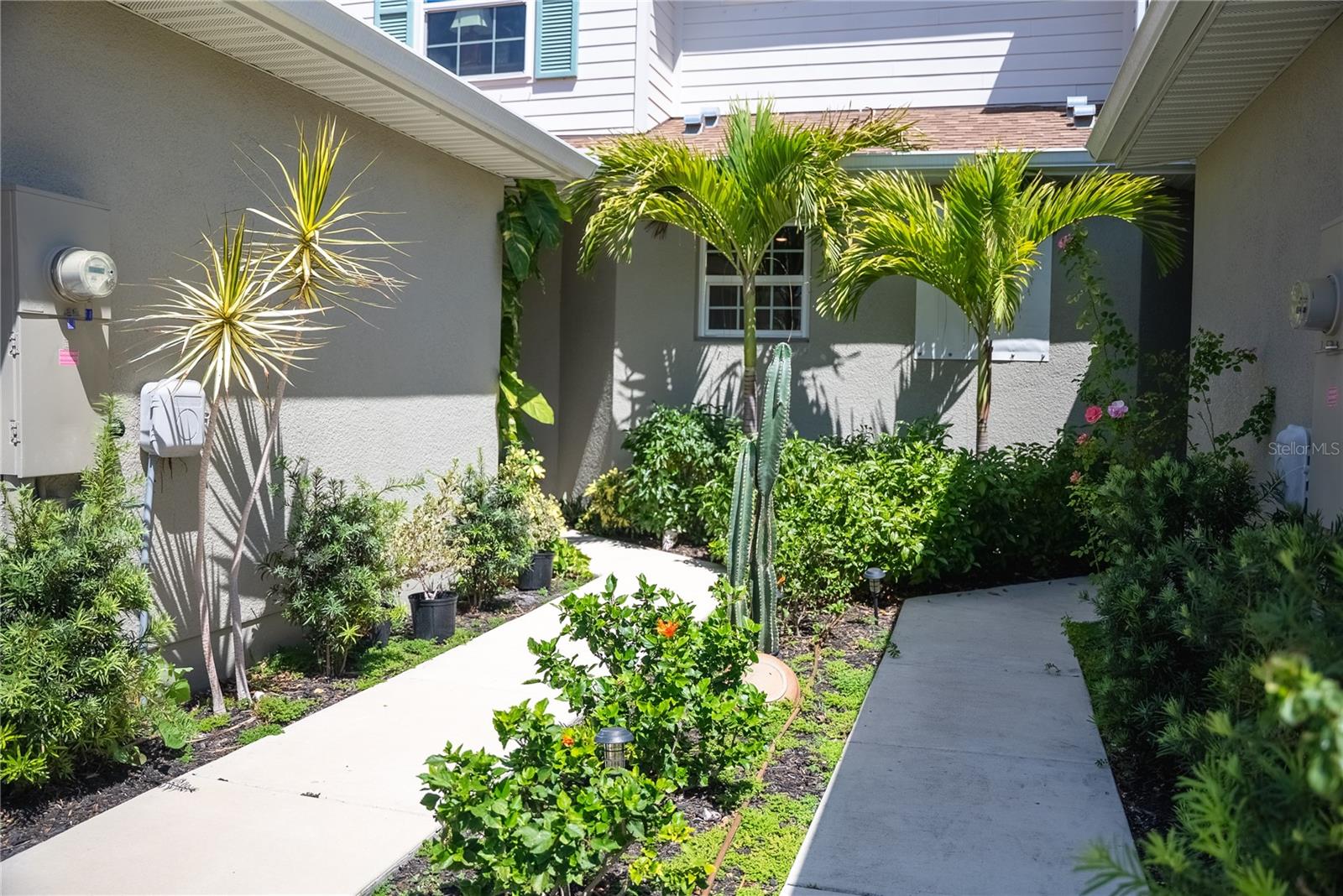 HERITAGE OAKS TWNHMS - Residential