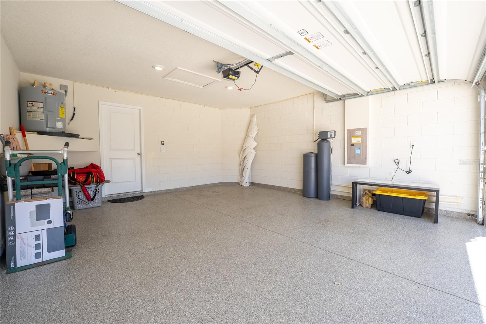 HERITAGE OAKS TWNHMS - Residential