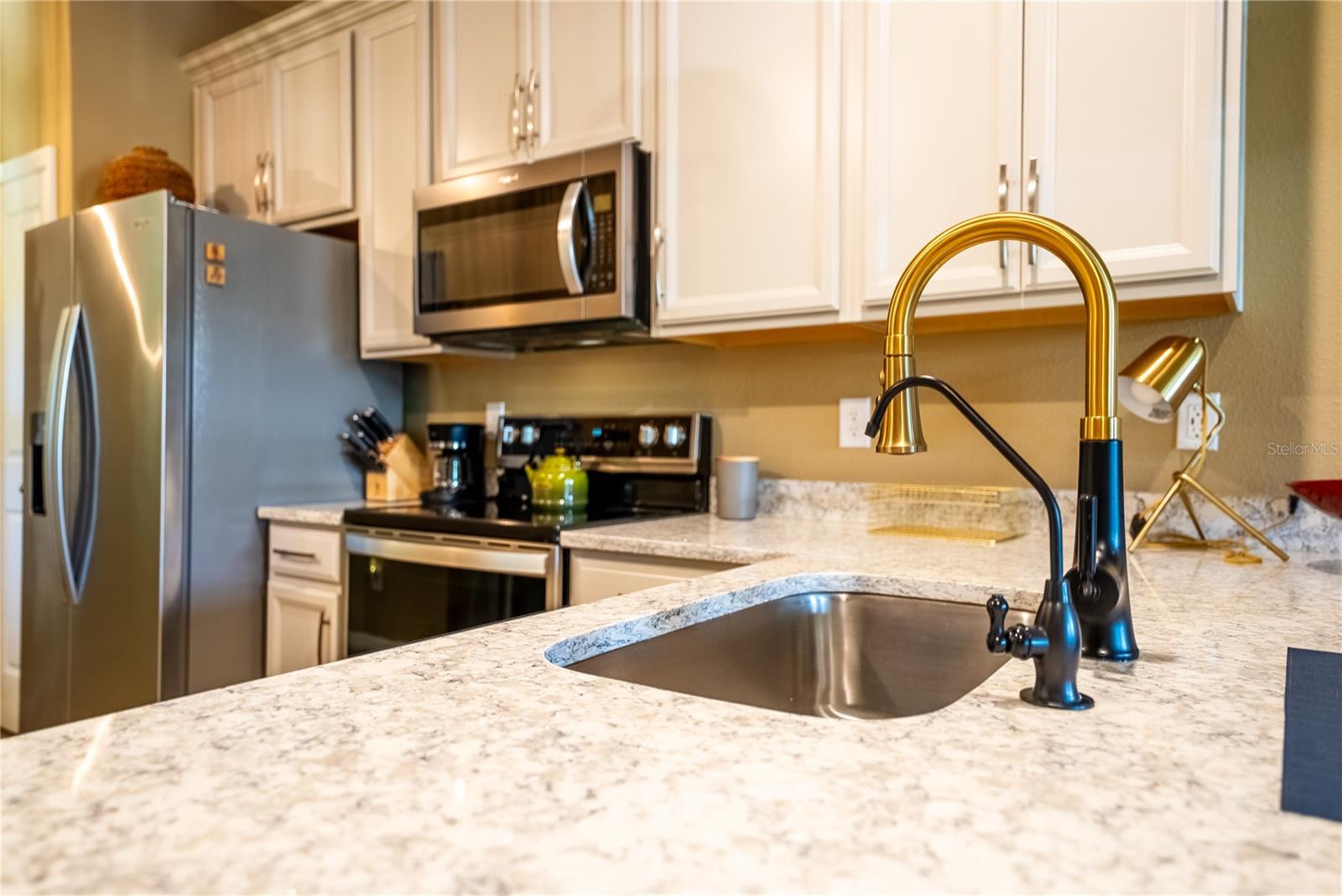 HERITAGE OAKS TWNHMS - Residential