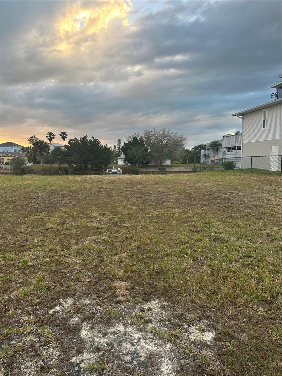 HERNANDO BEACH - Land