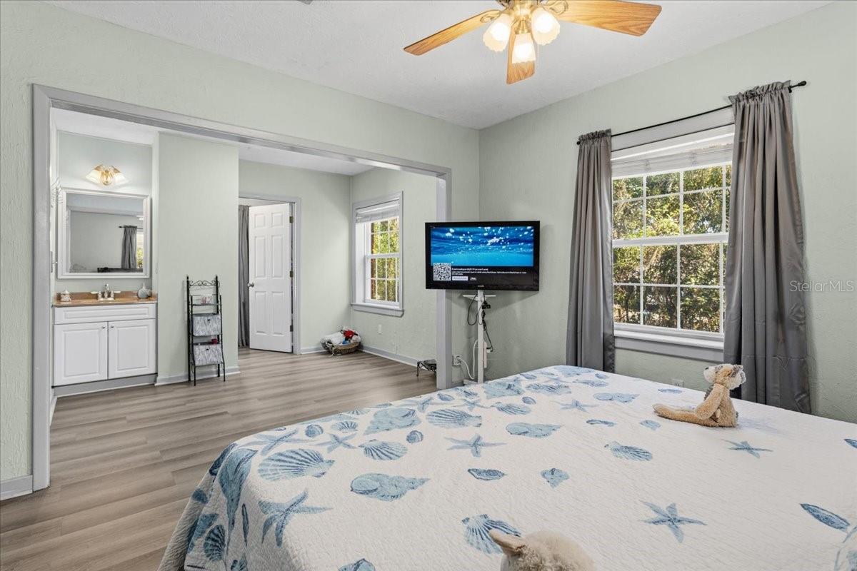 G M WHETSTONE ESTATE ADD TO H S - Residential