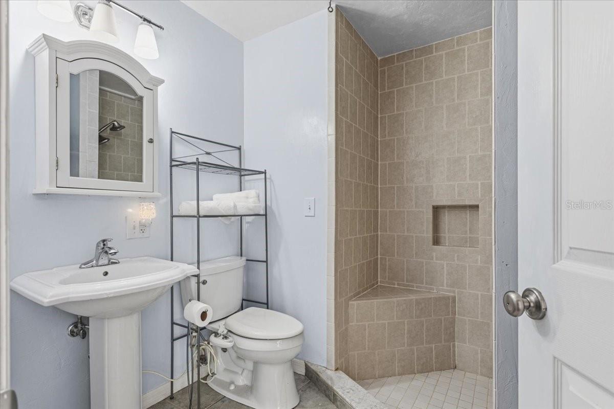 G M WHETSTONE ESTATE ADD TO H S - Residential