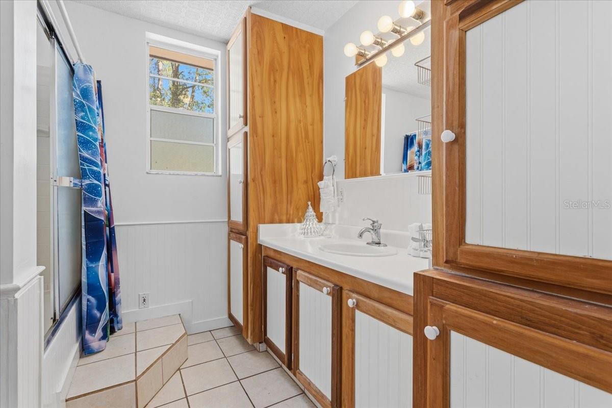 G M WHETSTONE ESTATE ADD TO H S - Residential