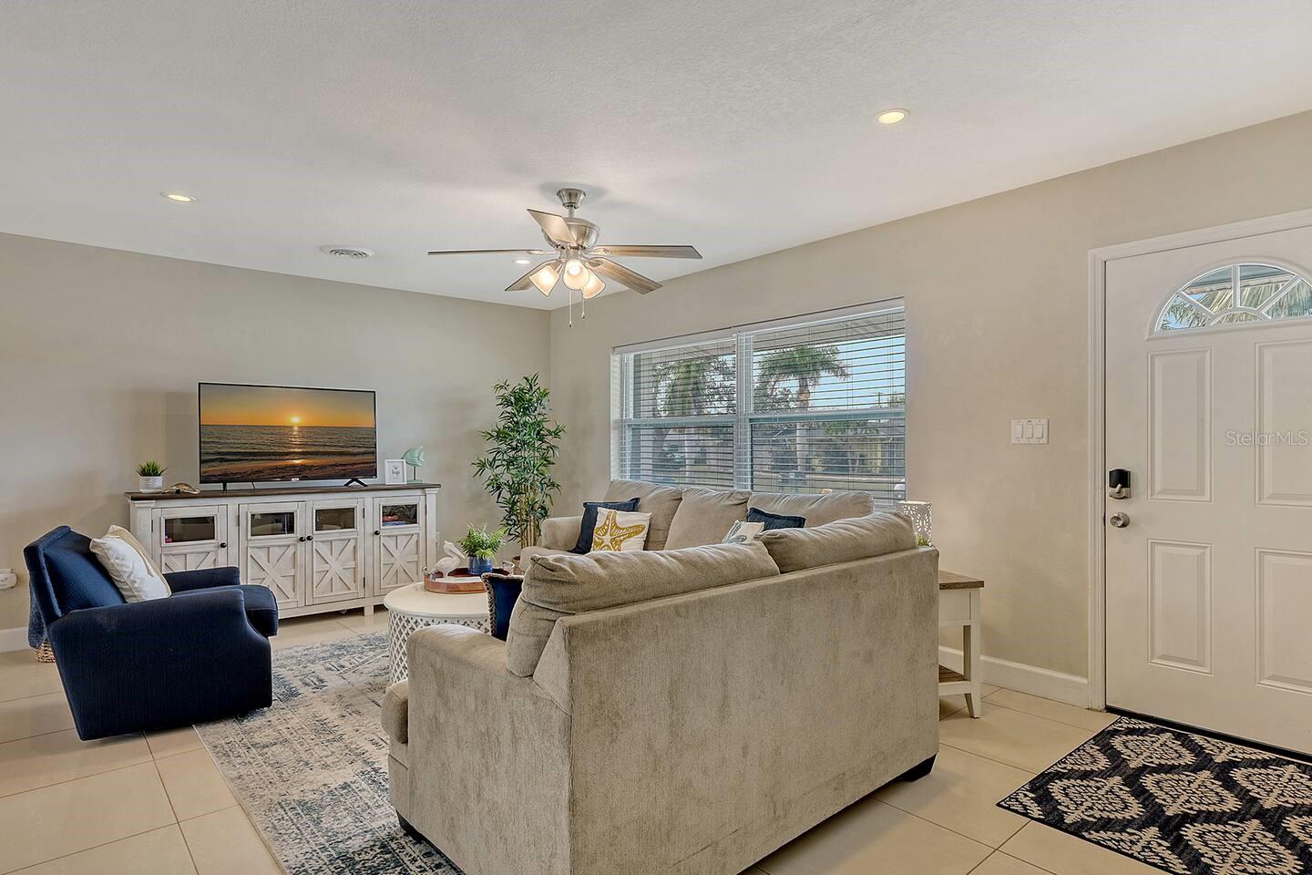 1109 DE NARVAEZ AVENUE