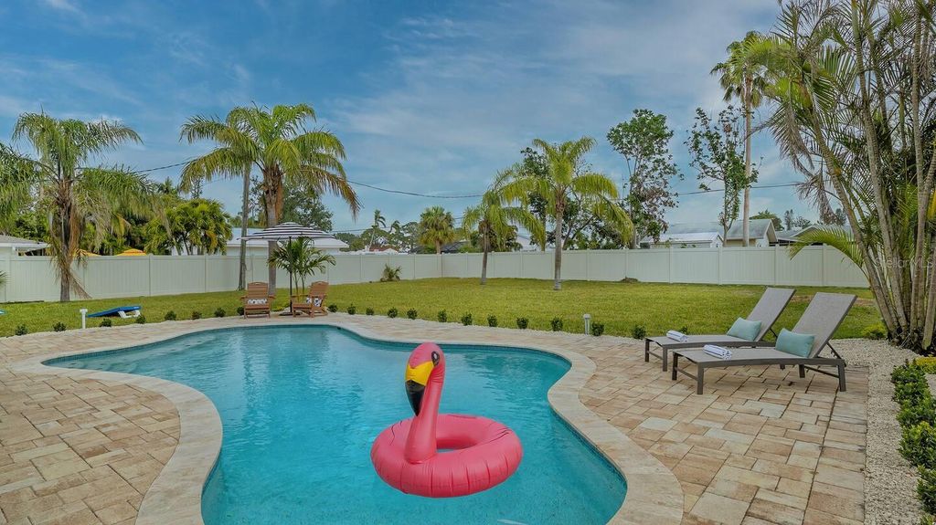 Photo of 1109 De Narvaez Avenue, Bradenton, FL 34209 (MLS # N6142856)