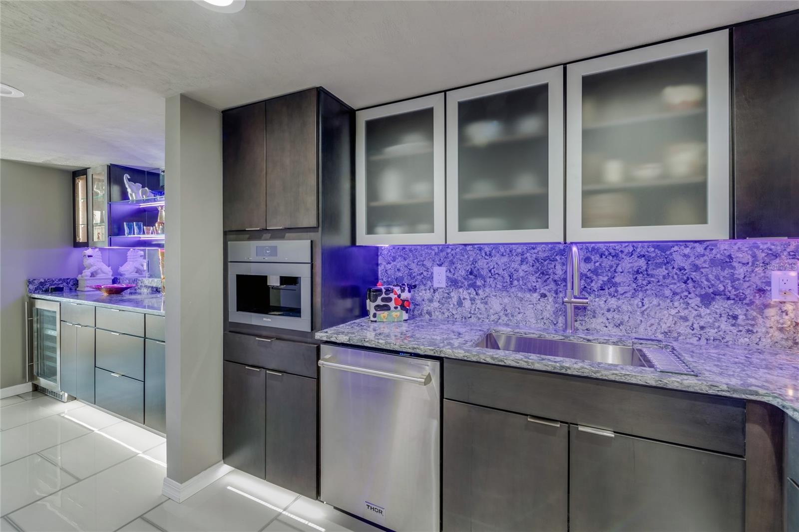 3 OCEANS WEST BOULEVARD 7C6