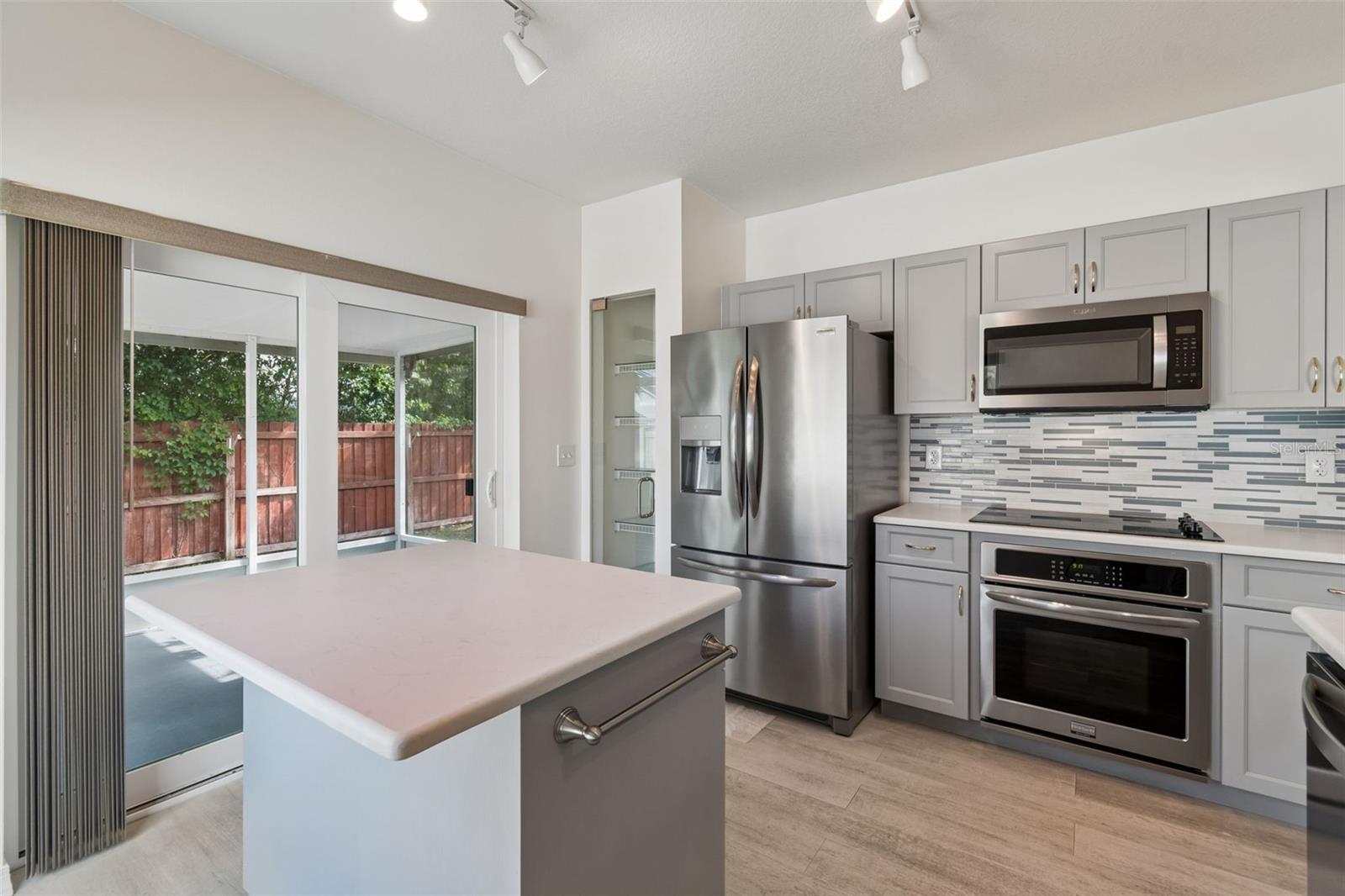 RANDOM OAKS PH 02 UNIT 01 - Residential