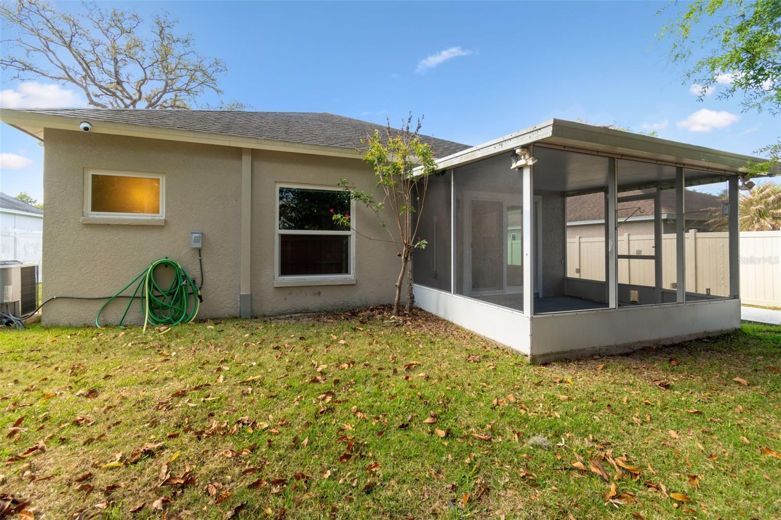 RANDOM OAKS PH 02 UNIT 01 - Residential