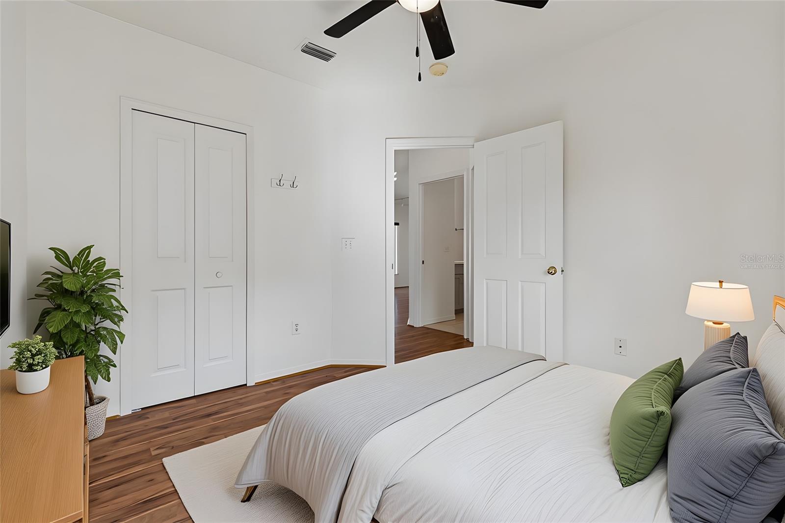 RANDOM OAKS PH 02 UNIT 01 - Residential