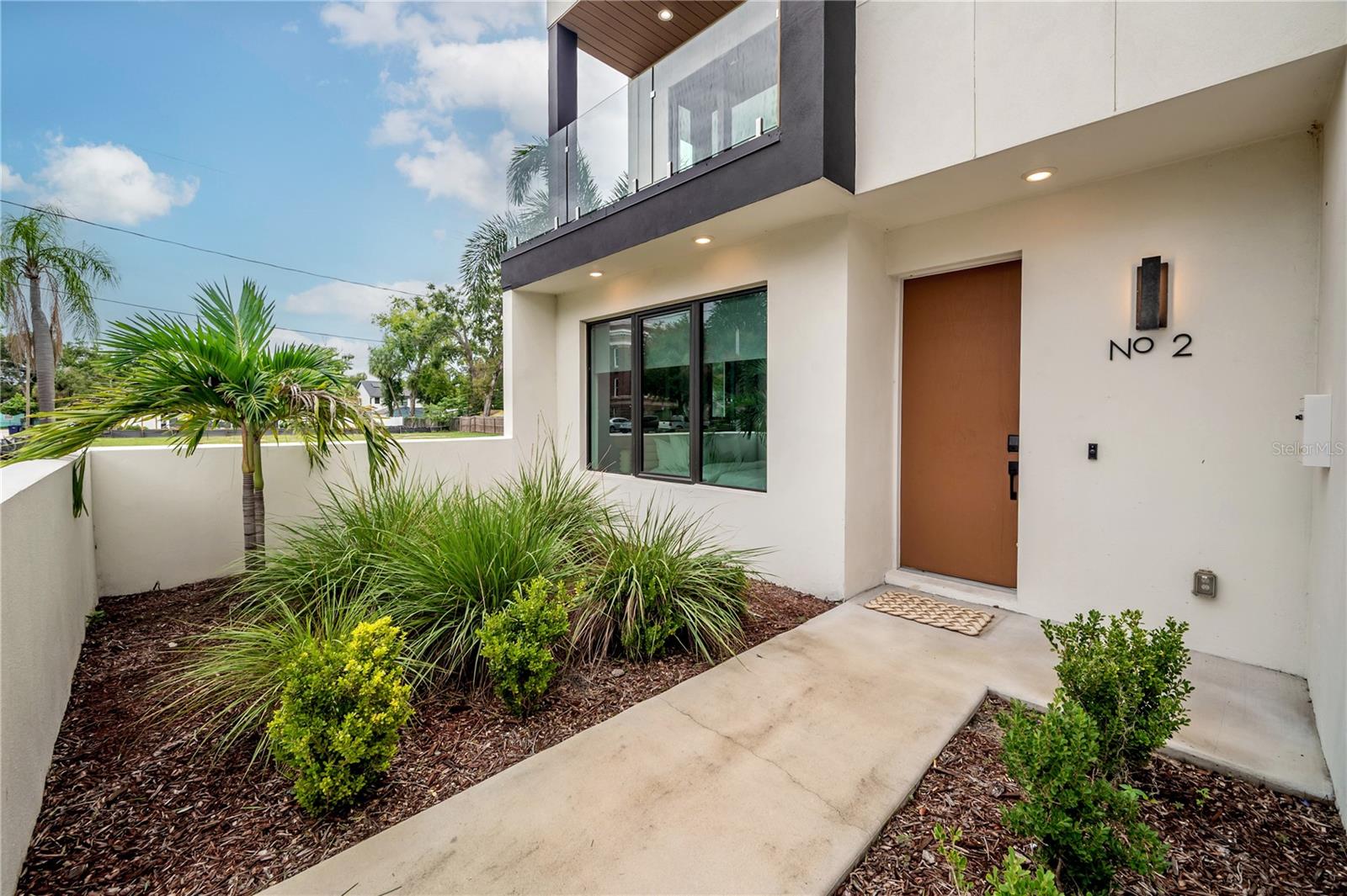 117 W GLADYS STREET 2