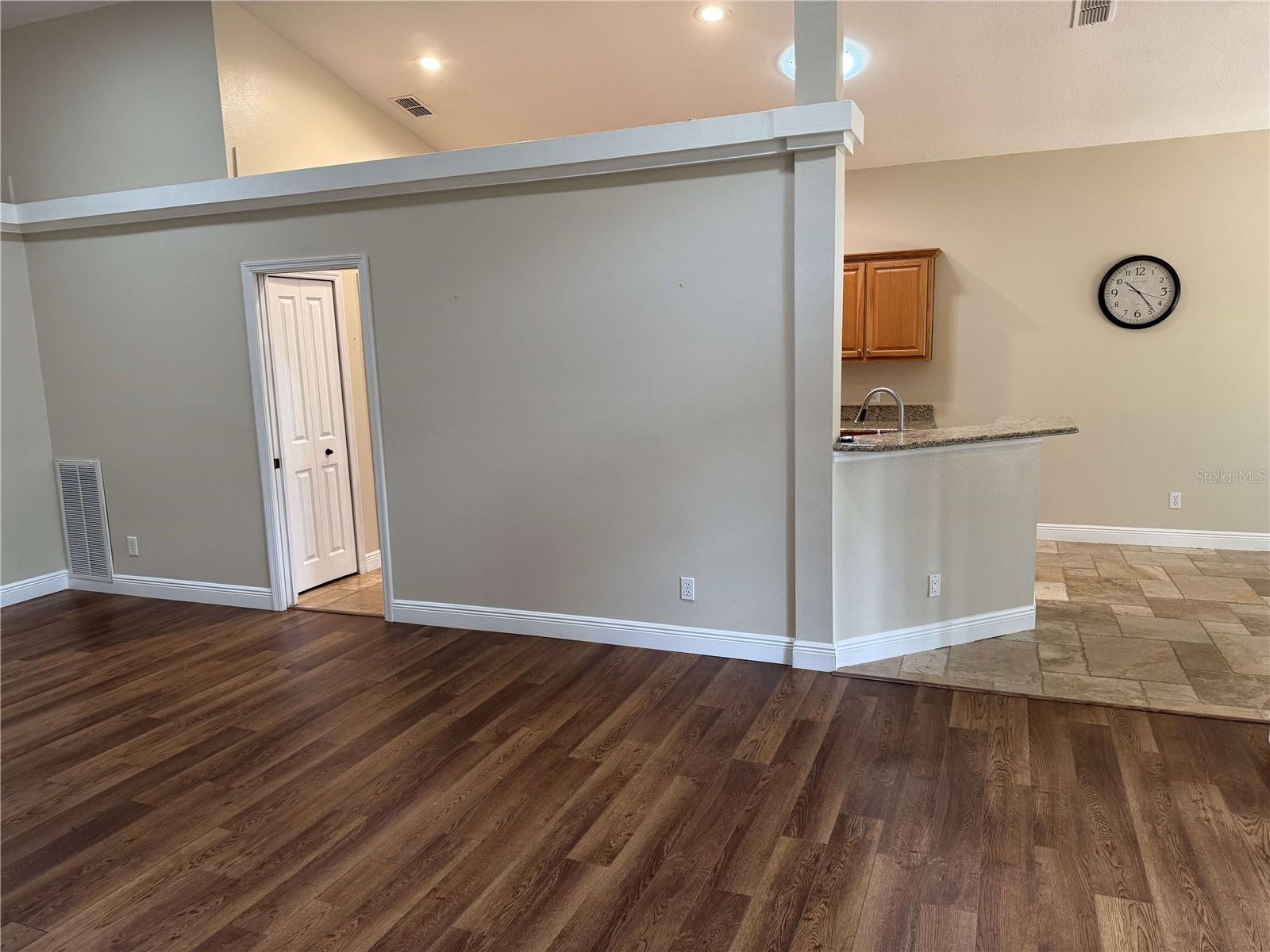1608 FOX GLEN COURT