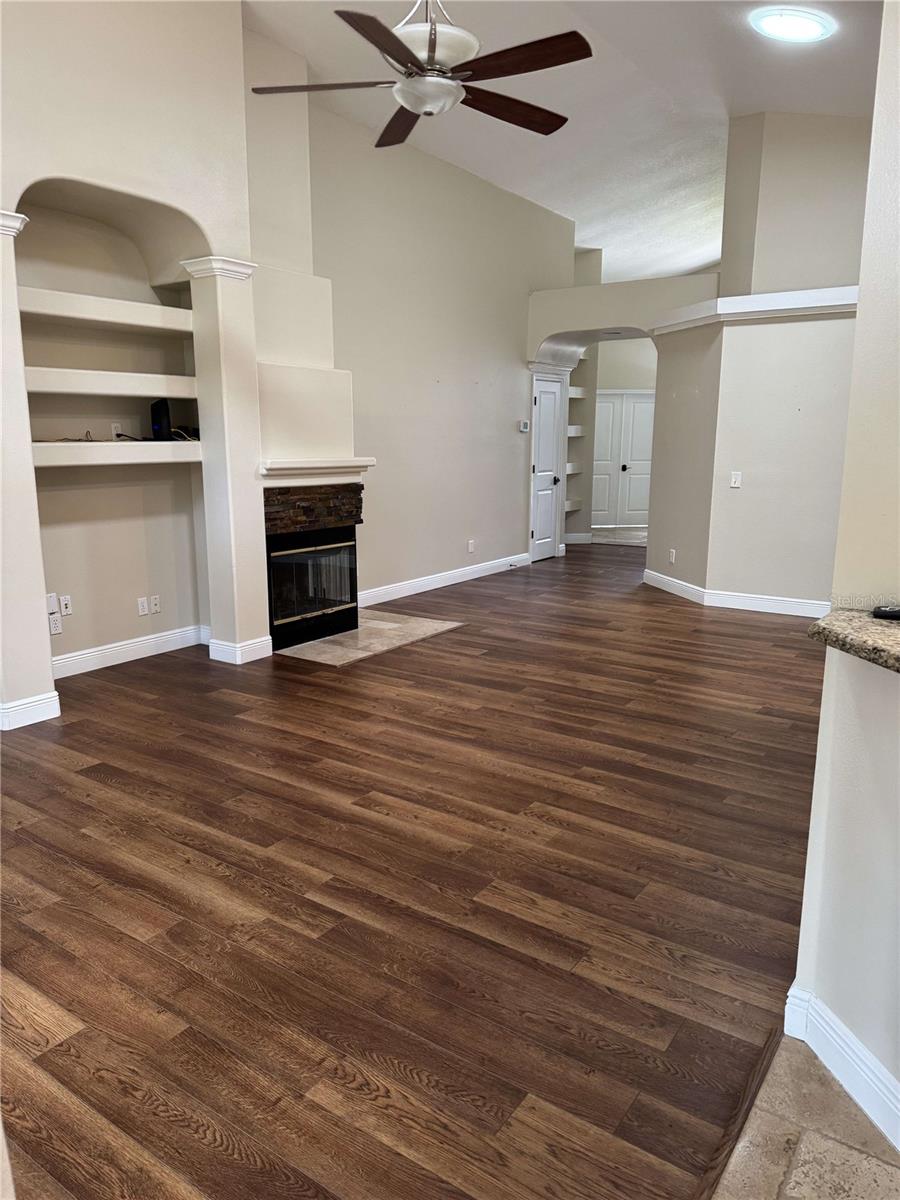 1608 FOX GLEN COURT