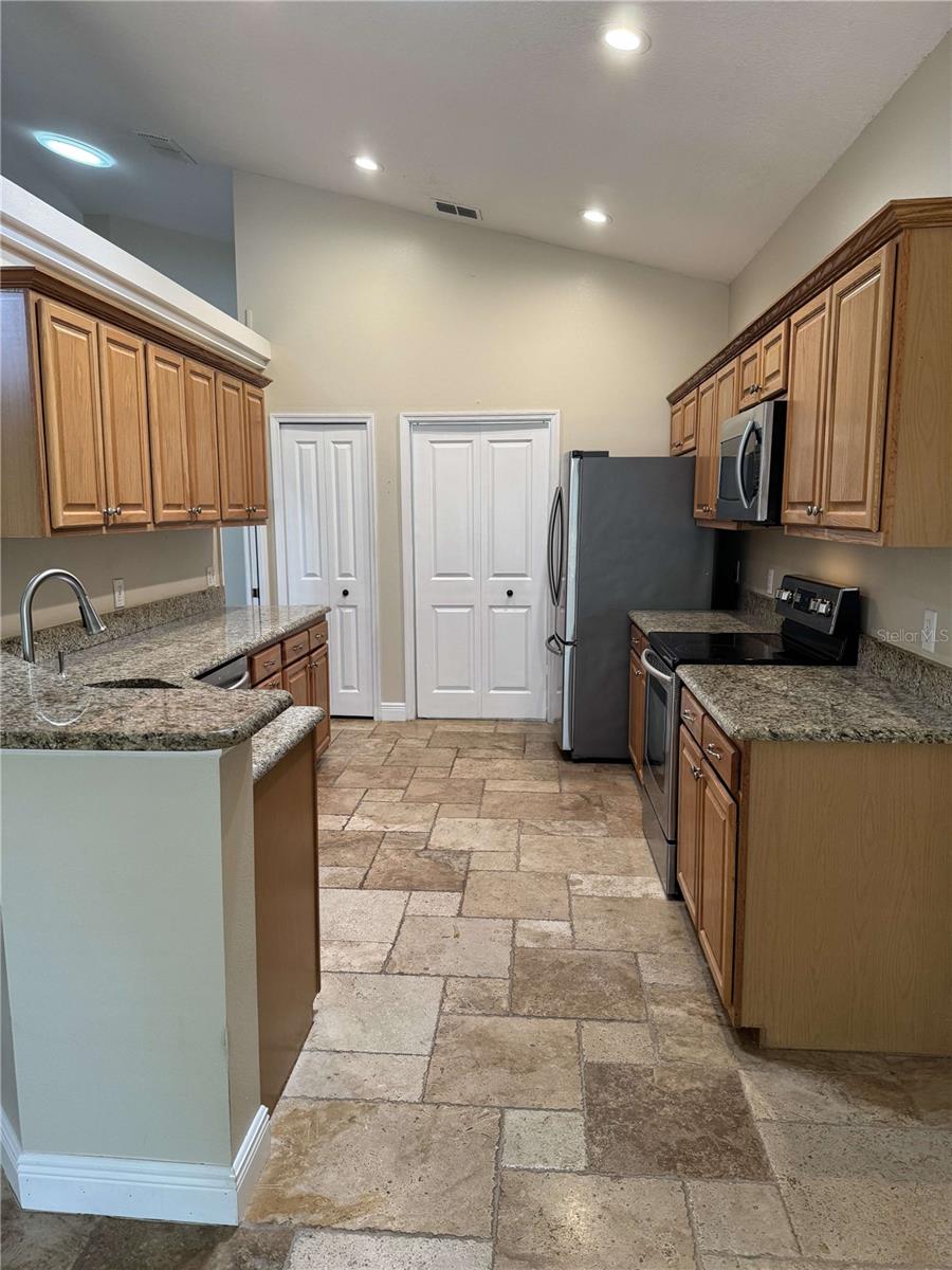 1608 FOX GLEN COURT