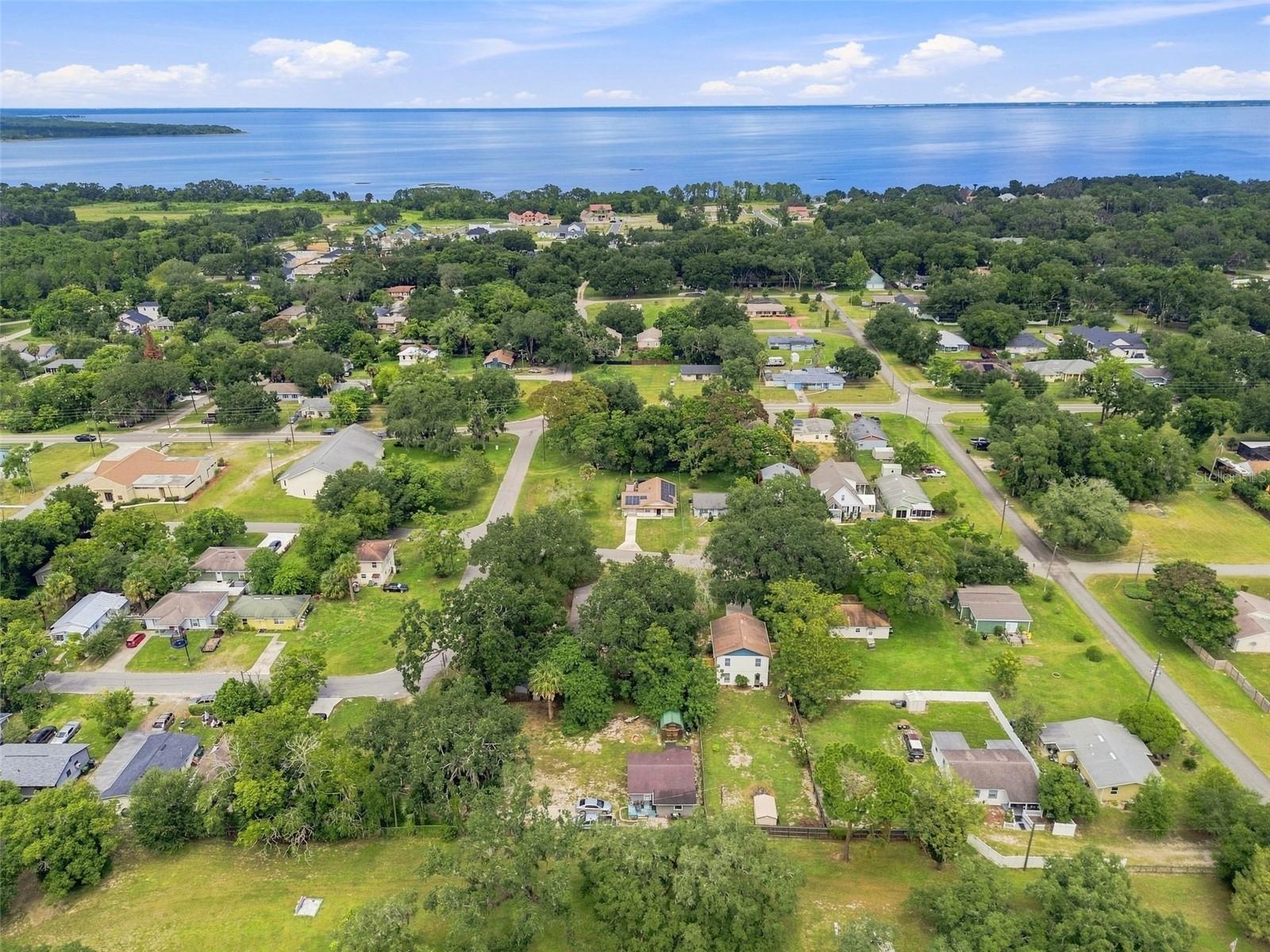 320 W SADLER AVENUE