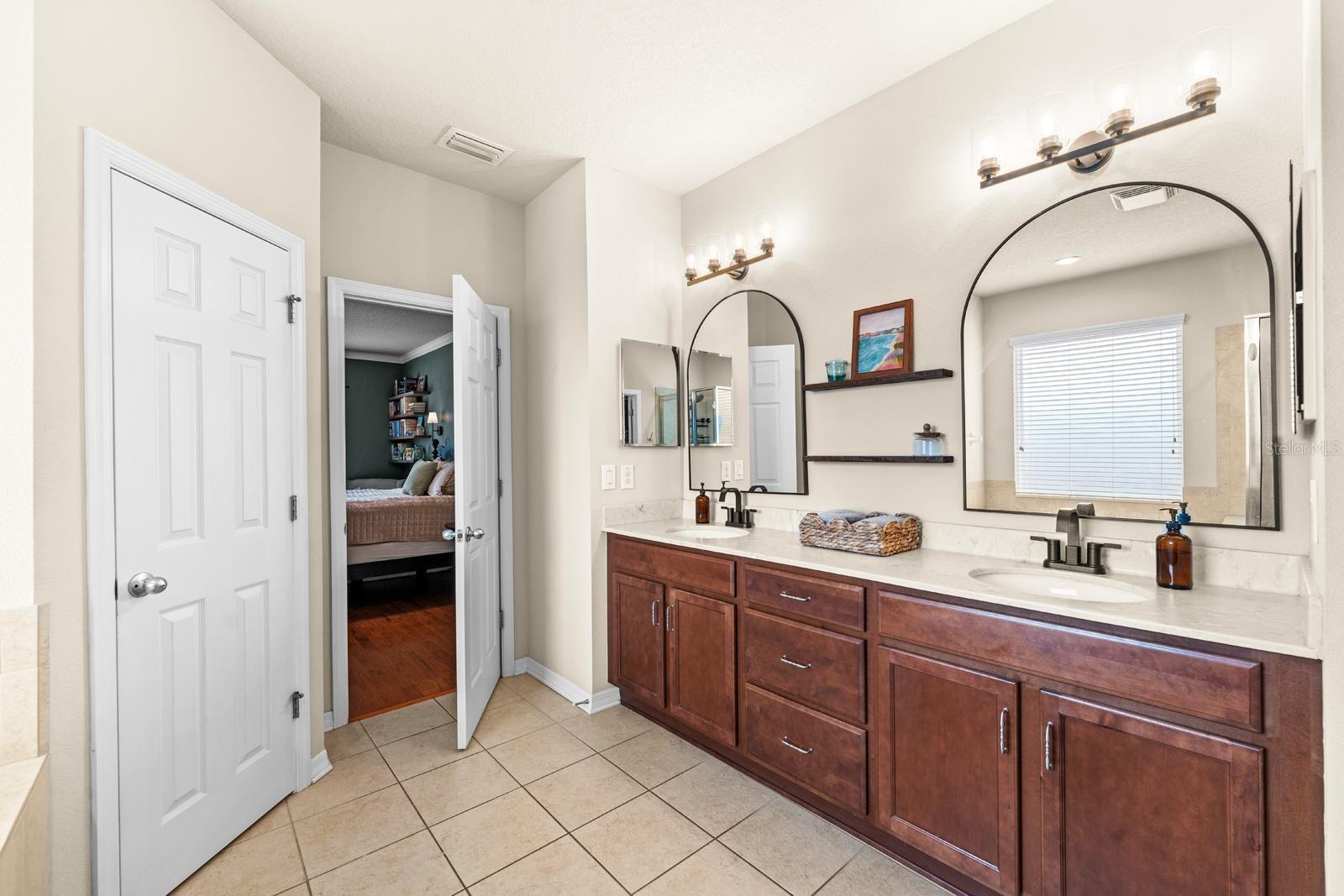 STARLING AT FISHHAWK PH IA - Residential