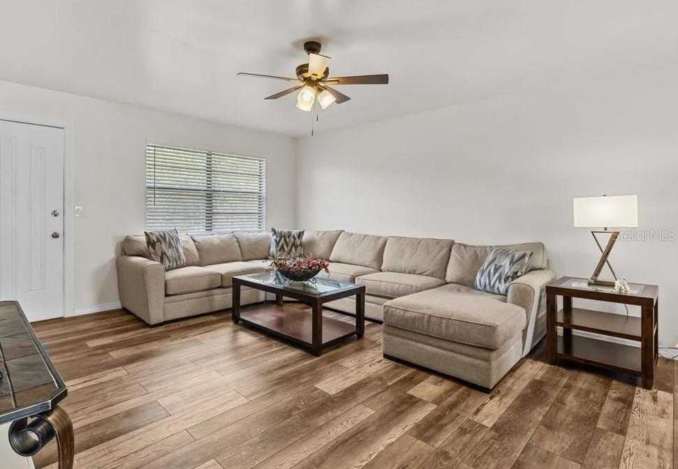 BREEZEWAY VILLAS CONDO TWNHS - Residential