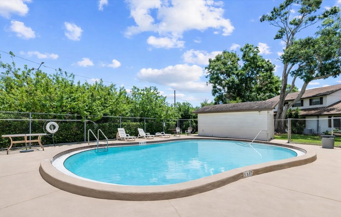 BREEZEWAY VILLAS CONDO TWNHS - Residential